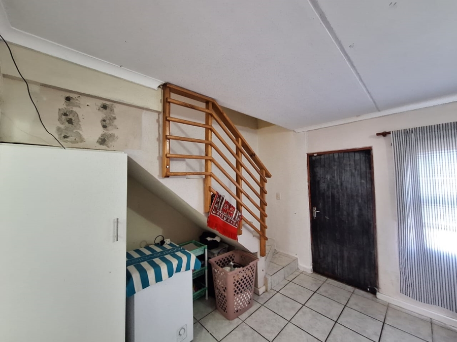 2 Bedroom Property for Sale in Pelican Park Western Cape